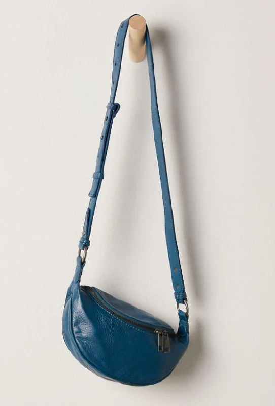 Trend Leading Collection Palmer Midnight Crossbody
