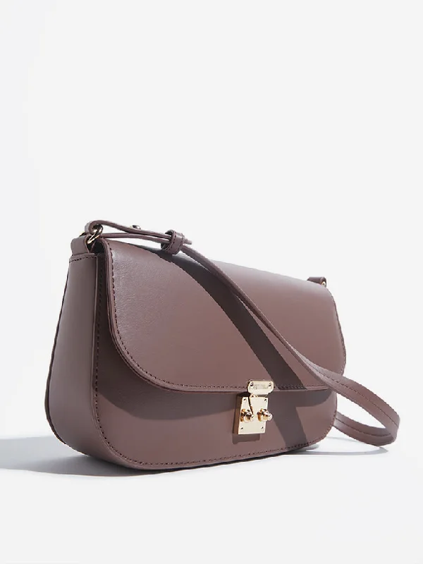 Bags For Playful And Chic Styles Wardrobe Brown Baguette Bag