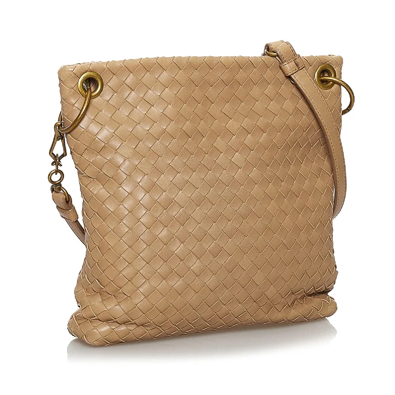 Urban Bags For City Life And Streetwear Fashion Bottega Veneta Intrecciato Leather Crossbody Bag (SHG-29936)