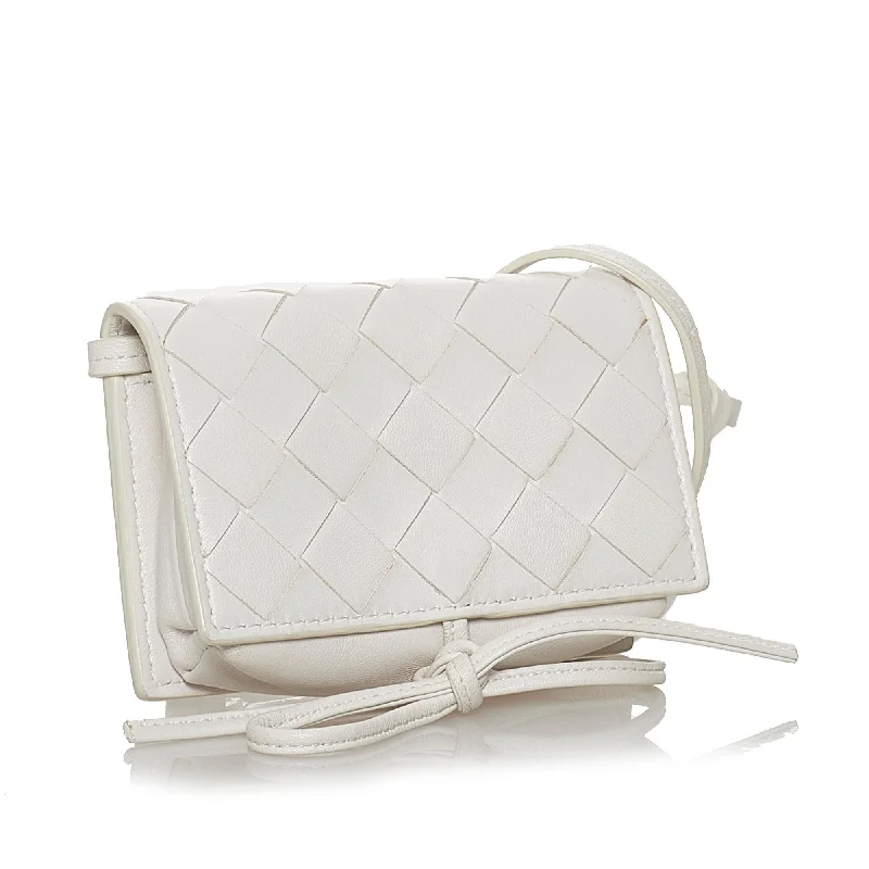 Bags For Playful And Chic Styles Bottega Veneta Intrecciato Leather Crossbody Bag (SHG-33431)