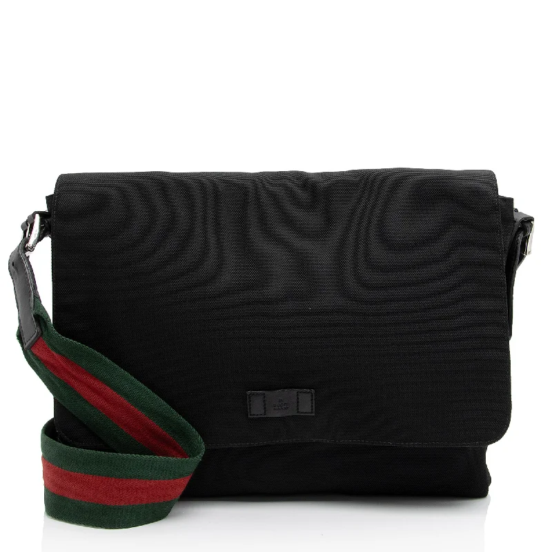 Chic And Clearance-Priced Tote Bags Gucci Techno Canvas Web Strap Flap Messenger (SHF-fSJ95Q)