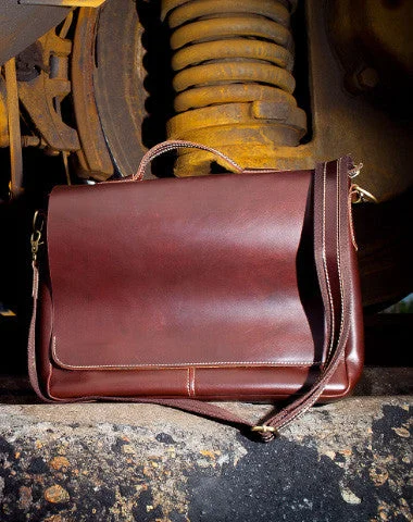 Durable And Fashionable Bags For Daily Use Handmade leather men Briefcase messenger vintage shoulder laptop bag vintage bag