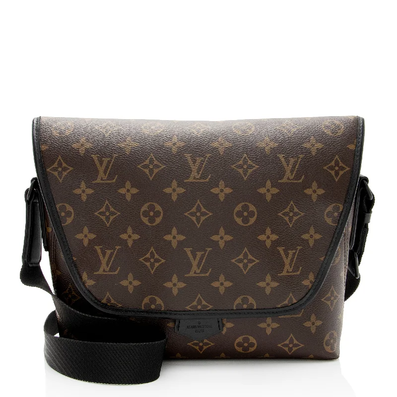 Lightweight And Affordable Bags Louis Vuitton Monogram Canvas Macassar Magnetic Messenger Bag (SHF-speCUQ)