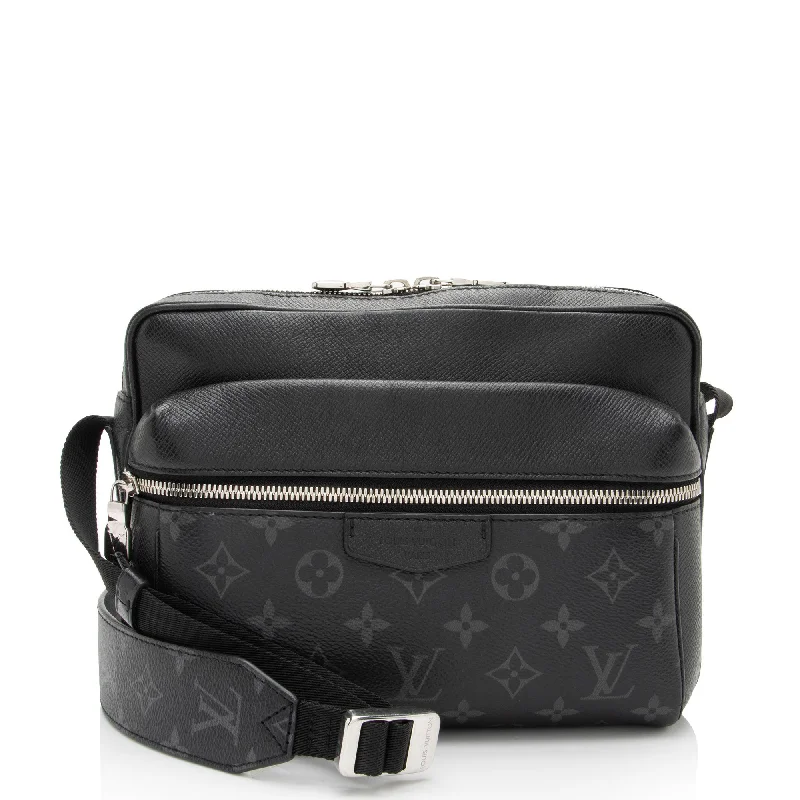 Luxury Bags For Working Professionals Louis Vuitton Monogram Eclipse Taiga Leather Outdoor Messenger Bag (SHF-u7xRKn)