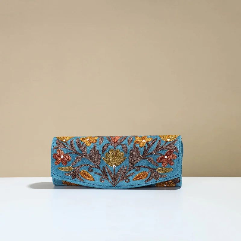 Stylish Bags For Fashion Influencers And Bloggers Authentic Kashmiri Crewel Embroidery Velvet Clutch 34