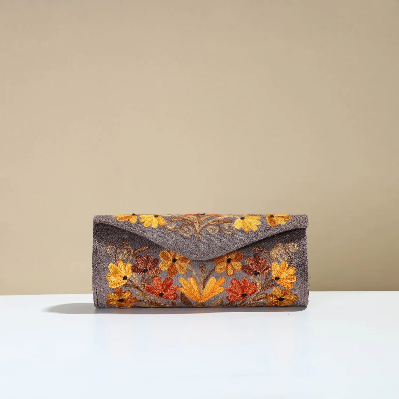 Stylish Bags For Fashion Bloggers Authentic Kashmiri Crewel Embroidery Velvet Clutch 38