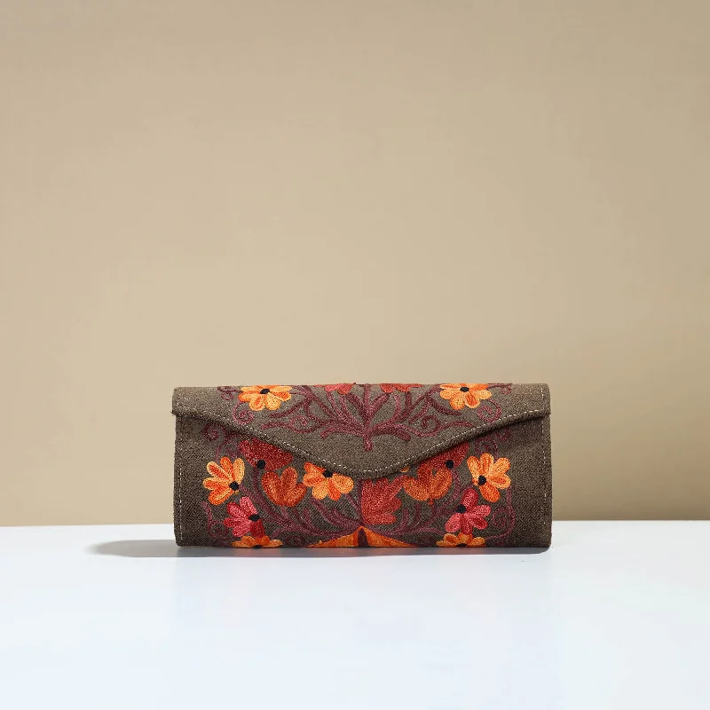 Designer Bags For Luxury Collectors Authentic Kashmiri Crewel Embroidery Velvet Clutch 42