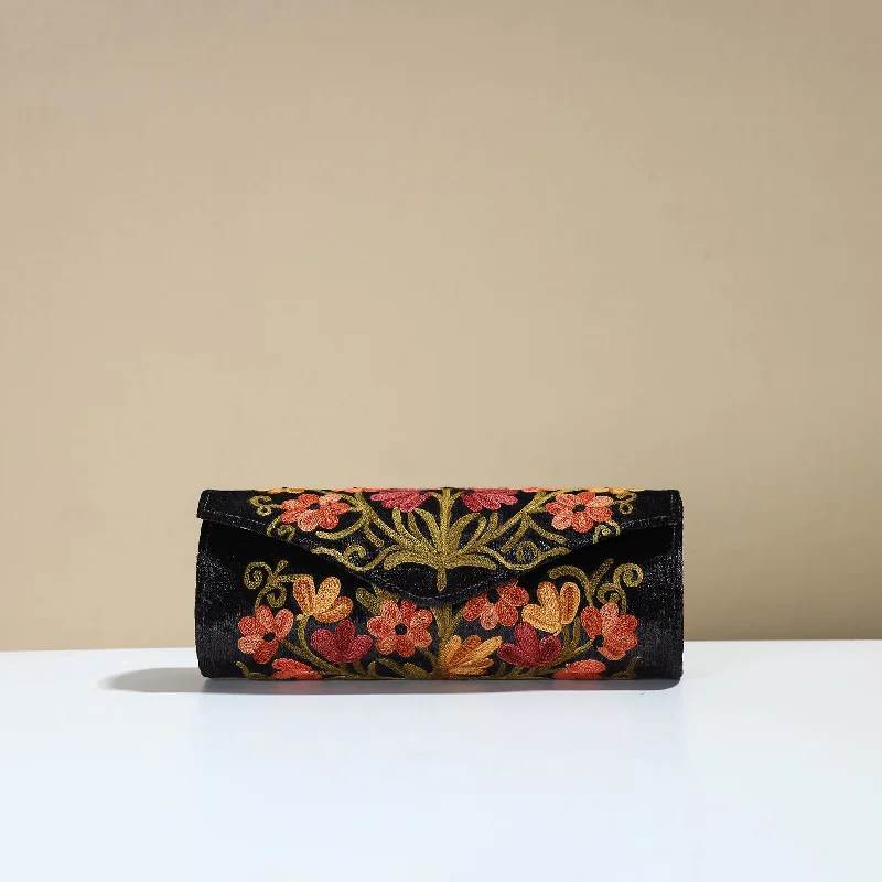 Affordable Bags Authentic Kashmiri Crewel Embroidery Velvet Clutch 44