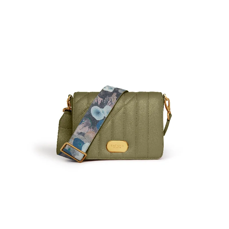 Durable And Fashionable Bags For Daily Use Iris Shoulder Bag in Green