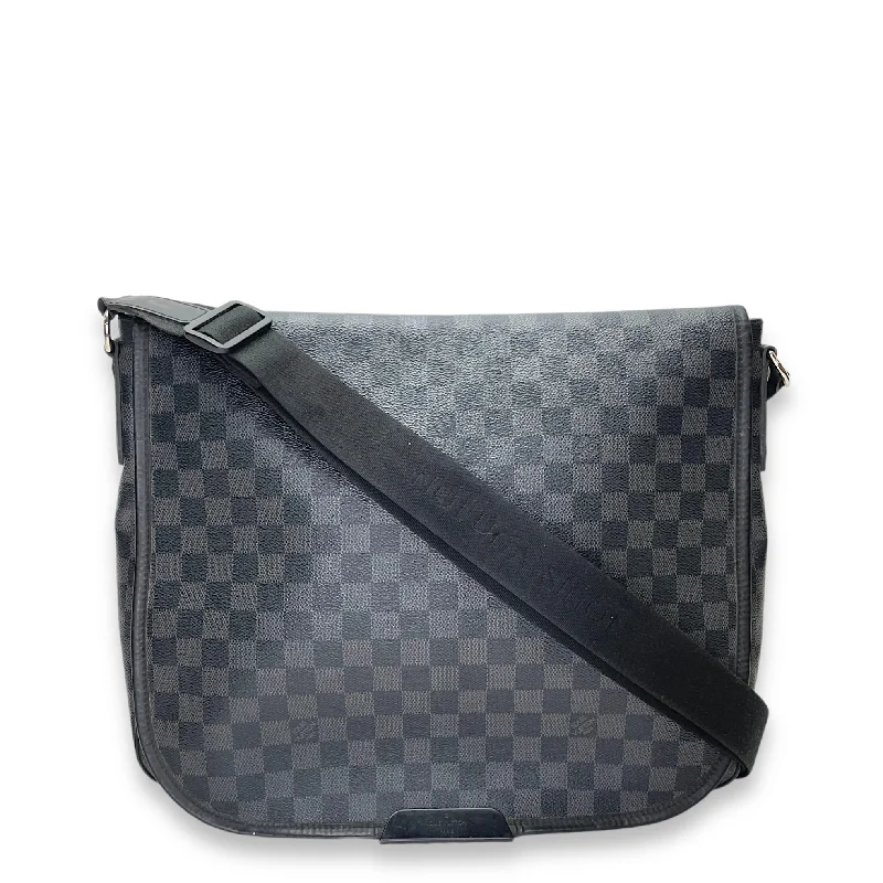 Bag Deals Daniel MM Damier Graphite Messenger in Coated Canvas, Silver hardware