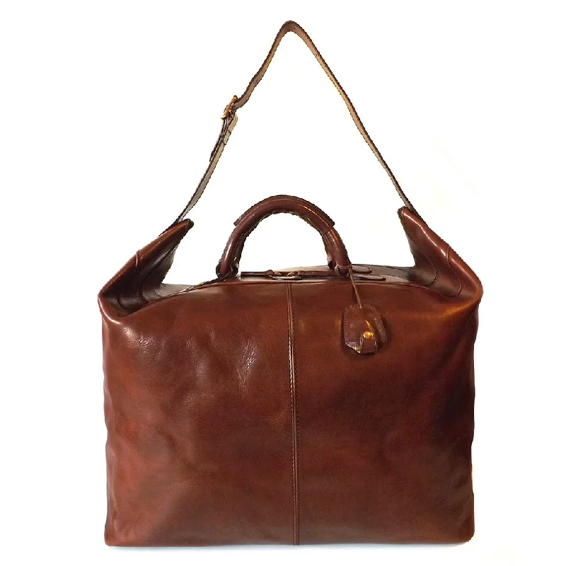 Bags For Playful And Chic Styles The Bridge Leather Travel Bag- Style: 07522001